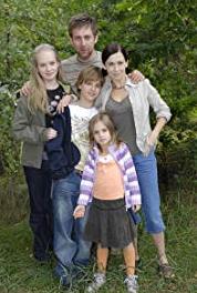 Hotel pod zyrafa i nosorozcem Olaf, Blondi i Myszka (2008– ) watch online HD