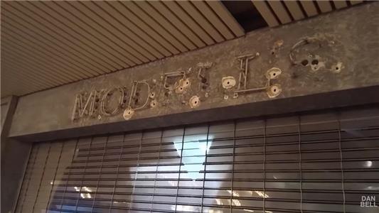 Dead Mall Back to the 80s: The Gallery in Philadelphia (Hologram Plaza - Disconscious) (2014– ) watch online HD