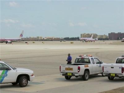 Airport 24/7: Miami Cavity Search (2012– ) watch online HD