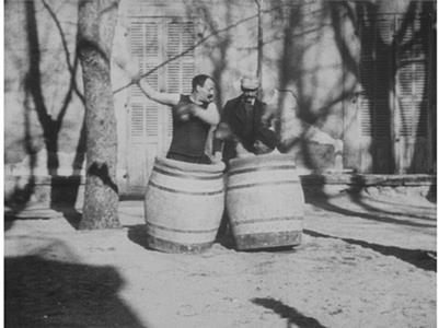 Boxeurs en tonneaux (1897) watch online HD