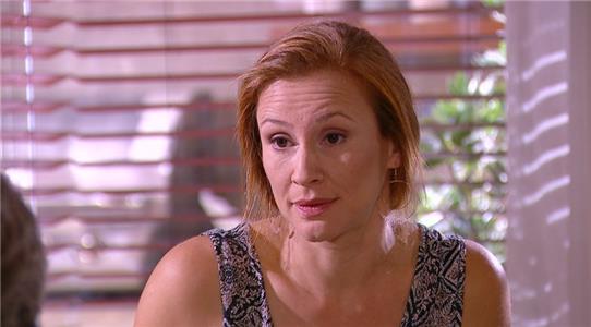 Casa de Muñecos La drástica decisión de Leonor (2018– ) watch online HD
