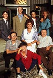 De kotmadam Zotte liefde (1991– ) watch online HD