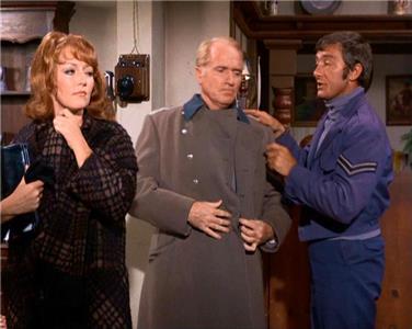 Hogan's Heroes Color the Luftwaffe Red (1965–1971) watch online HD
