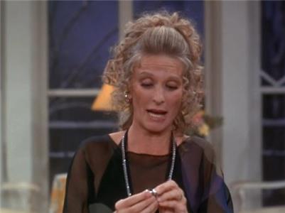 Mary Tyler Moore Menage-a-Phyllis (1970–1977) watch online HD